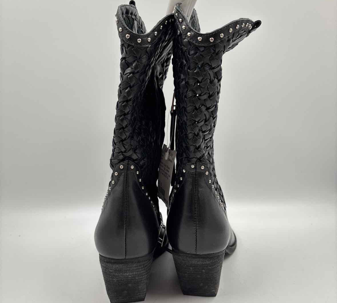 Golo Women's Shoe Size 6 Black Woven Boots