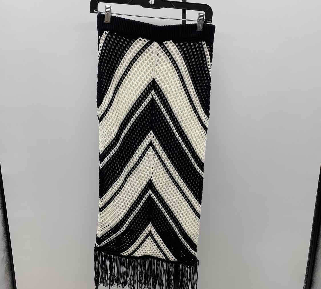 Willow & Wind Women's Size 10 Black Crochet Skirt