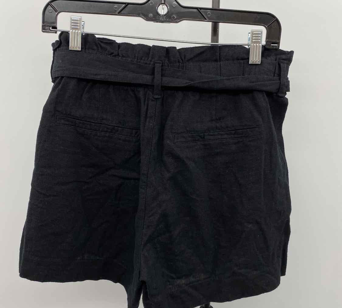 Old Navy Women's Size 6 Black Solid Shorts