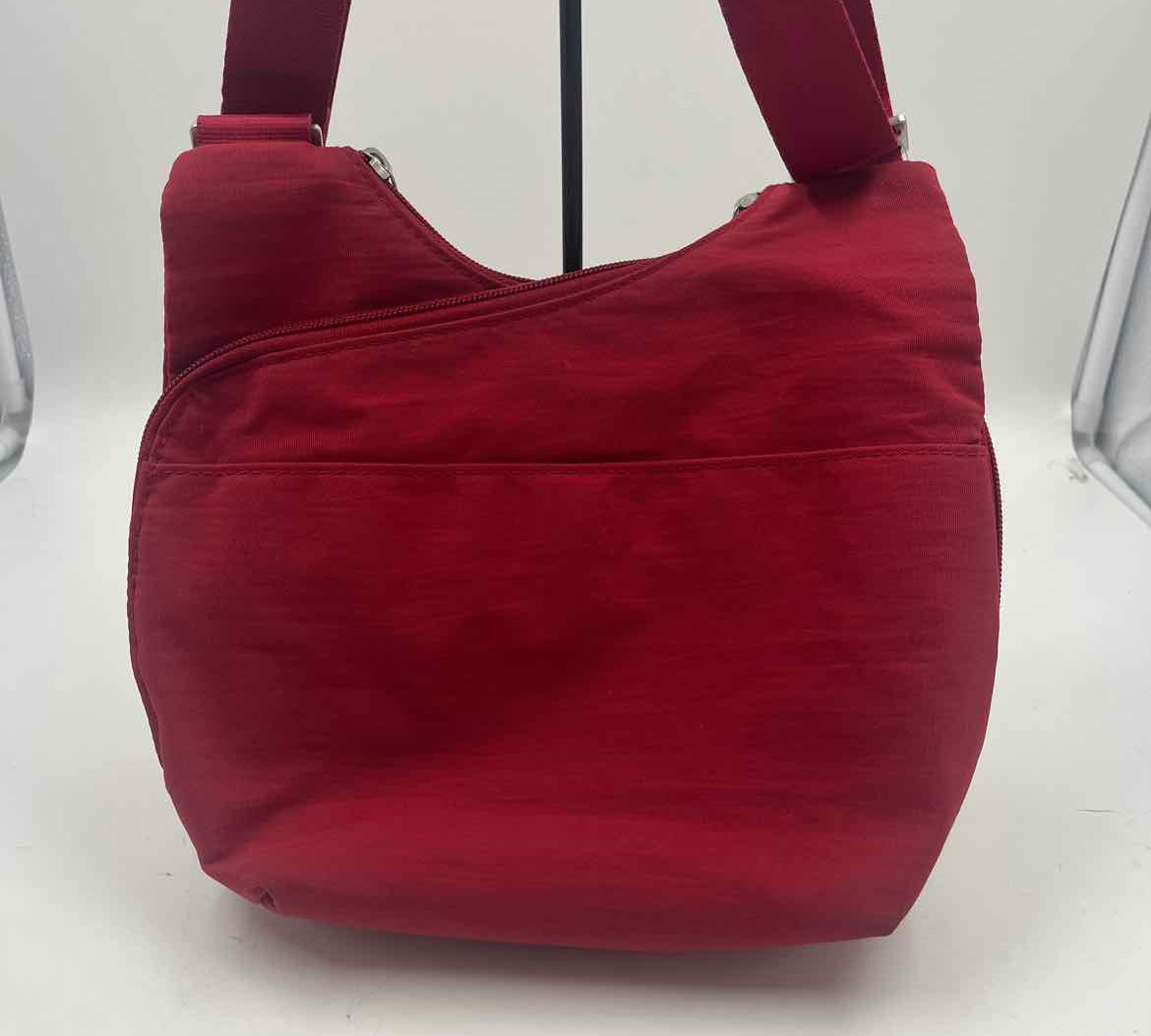 Baggallini Women's Red Solid Purse