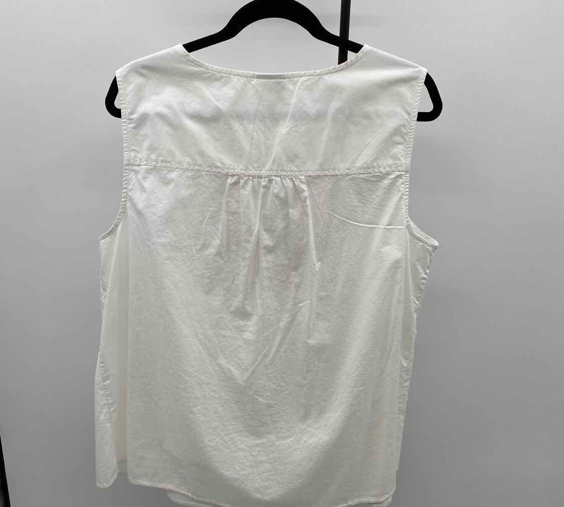 St. John's Bay Women's Size L White Floral Sleeveless Shirt