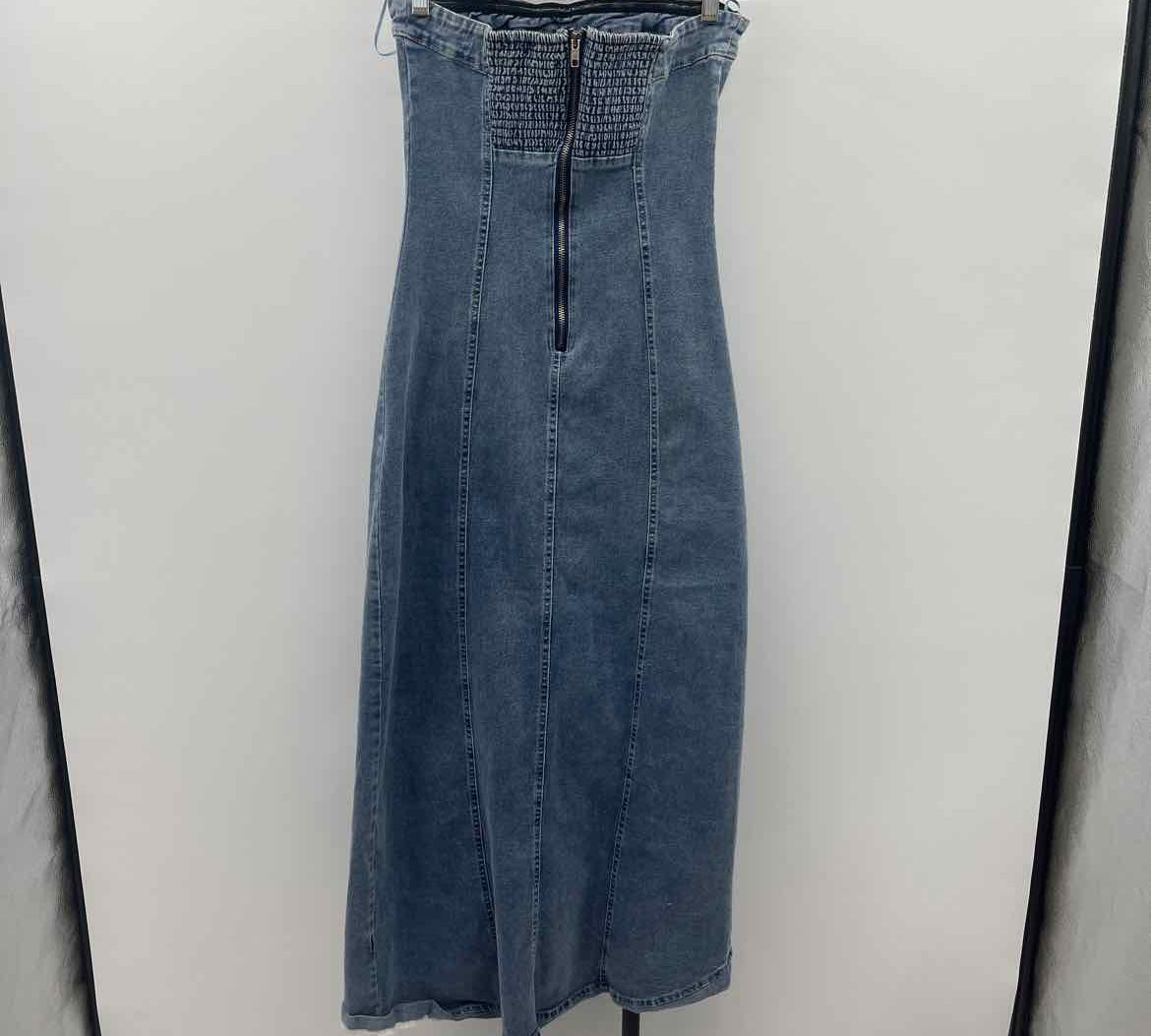 Signature Women's Size 10 Blue Solid Dress