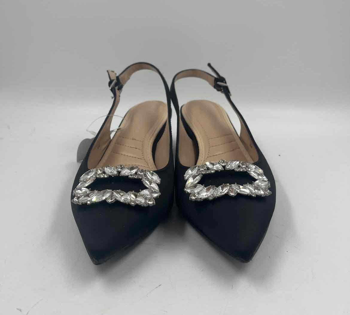 Adrienne Vittadini Women's Shoe Size 8 Black Solid Slingbacks