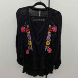 Free People Junior's Size XS Black Floral Short Sleeve Shirt