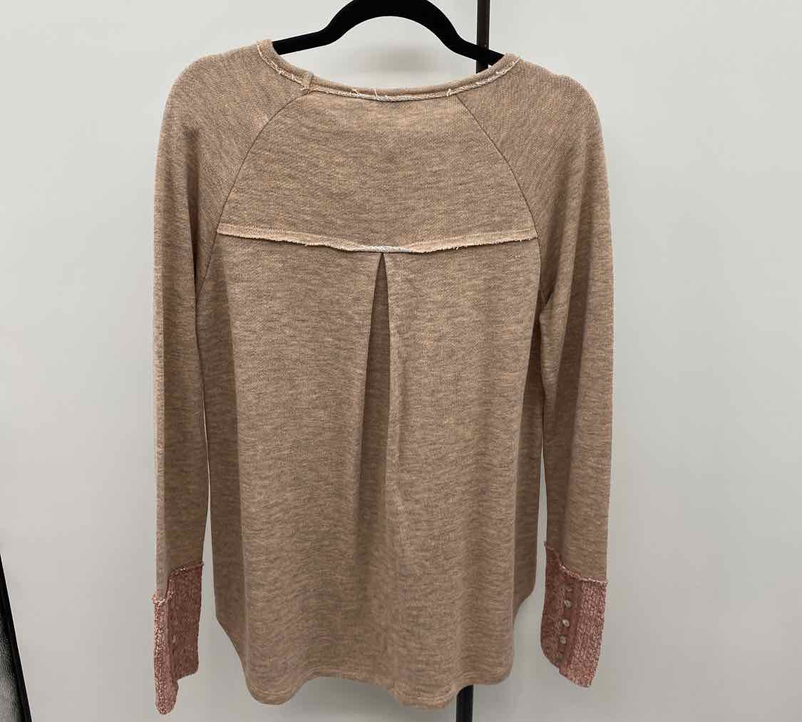 Doe & Rae Women's Size L Blush Heathered Long Sleeve Shirt