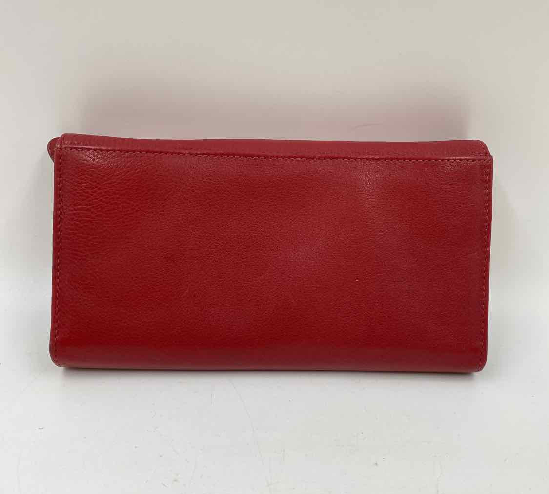 Gianni Conti Women's Red Solid Wallet