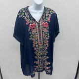 Johnny Was Women's Size XXL Navy Floral Short Sleeve Shirt