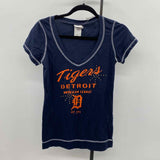 campus lifestyle Women's Size M Navy Detroit Tigers T-Shirt