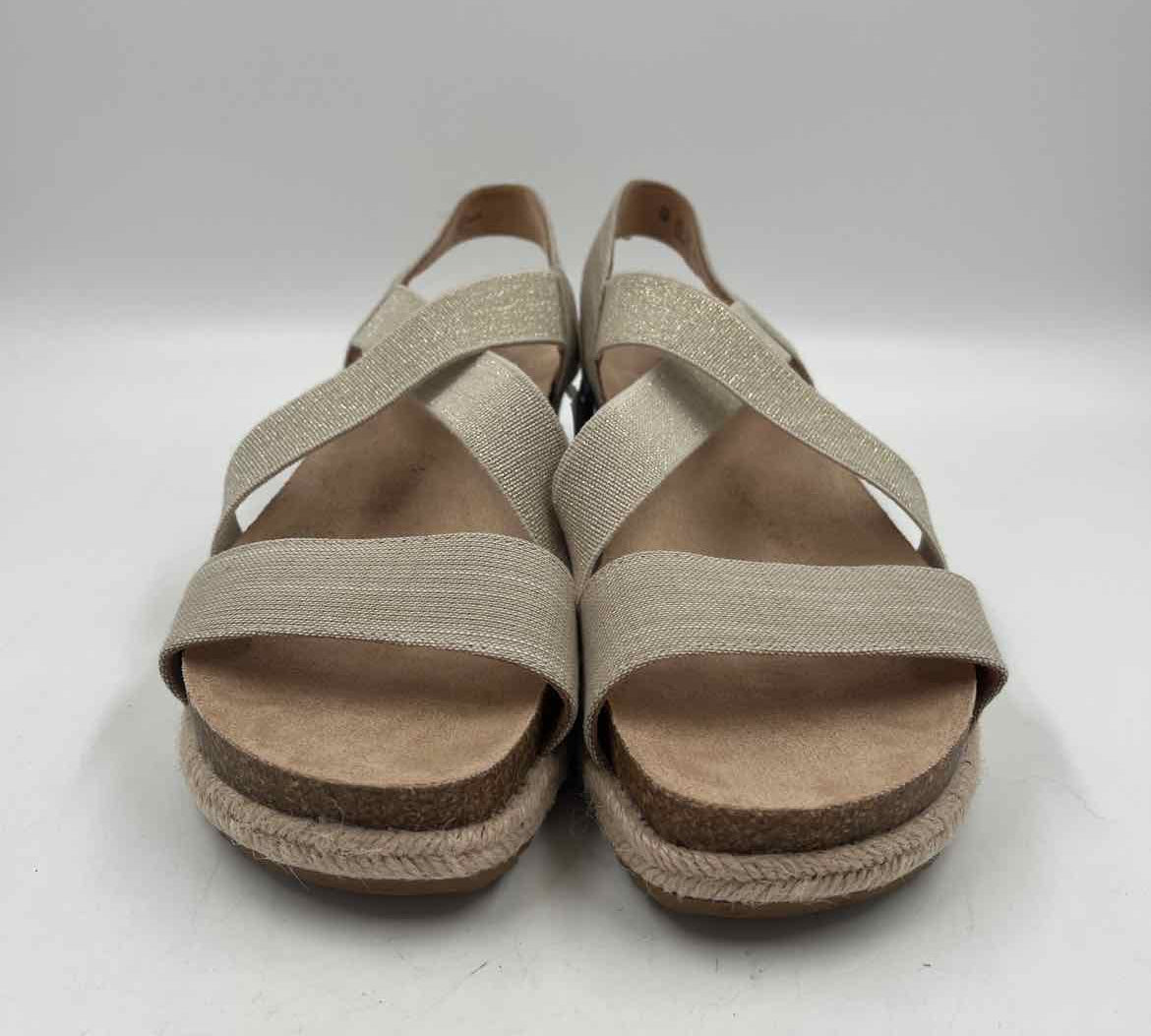 Life Stride Women's Shoe Size 8 Beige Shimmer Sandals