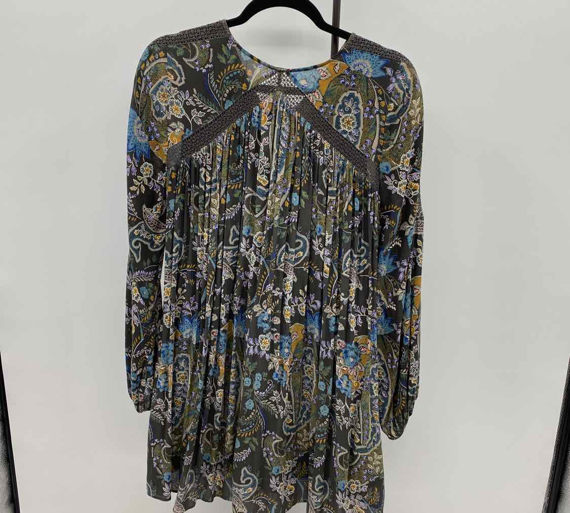 Free People Junior's Size 10 Charcoal Floral Dress