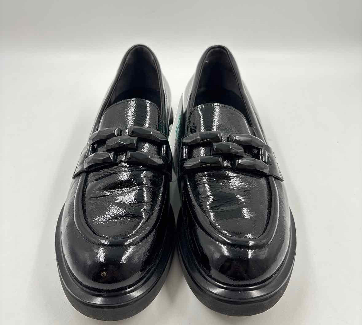 Ron White Women's Shoe Size 8 Black Solid Loafers