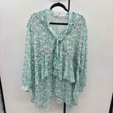 Lauren Conrad Women's Size 2X Green Spotted Long Sleeve Shirt