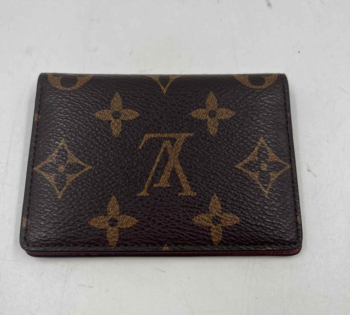 Louis Vuitton Women's Brown Luxe Signature Wallet