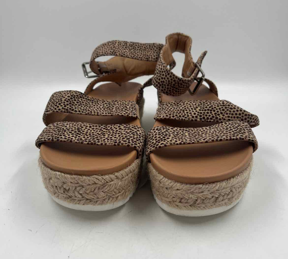 universal threads Women's Shoe Size 9.5 Tan Spotted Sandals