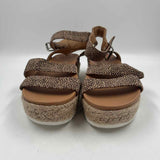 universal threads Women's Shoe Size 9.5 Tan Spotted Sandals