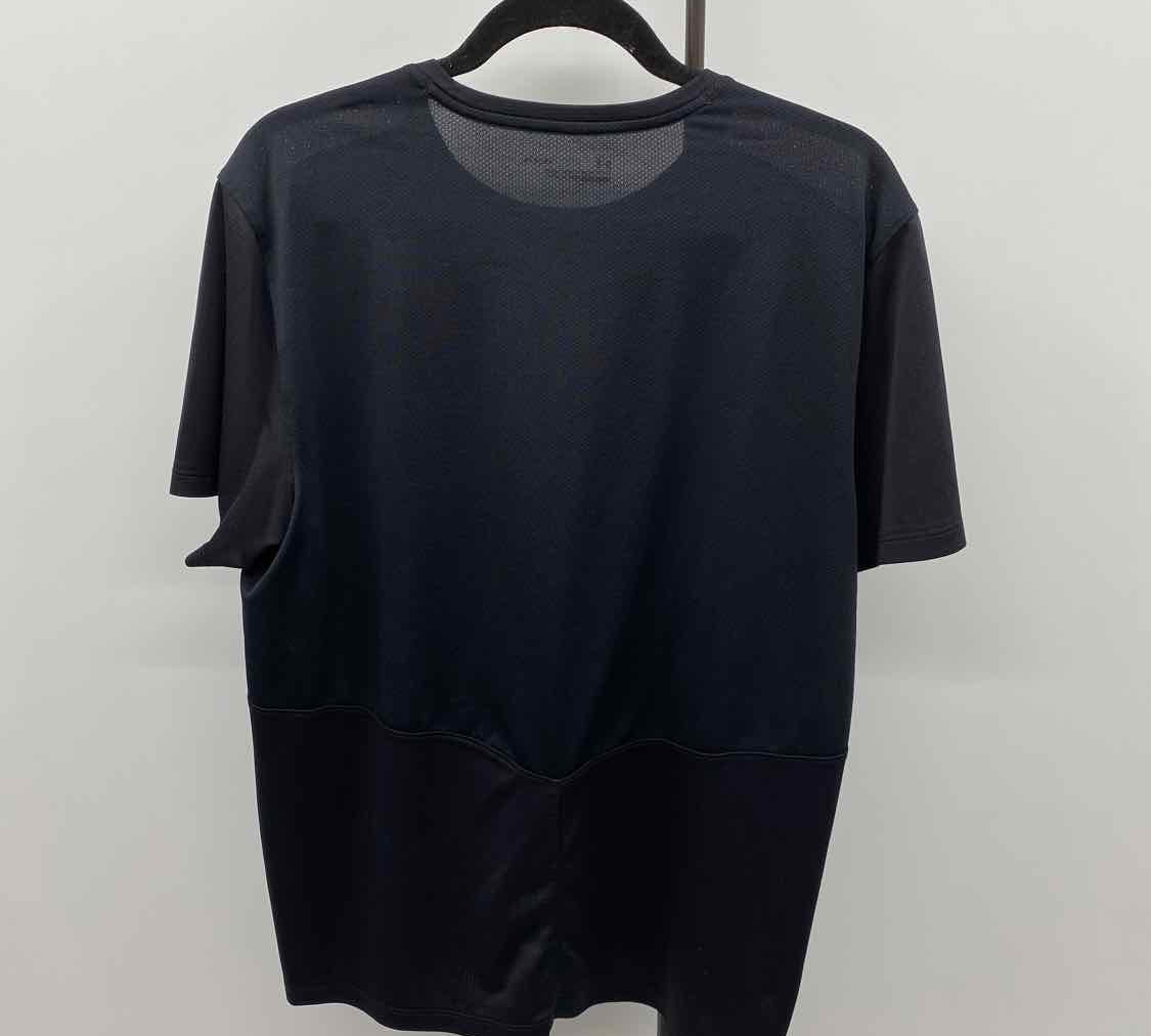 Under Armour Men's Size L Black Solid Short Sleeve Shirt