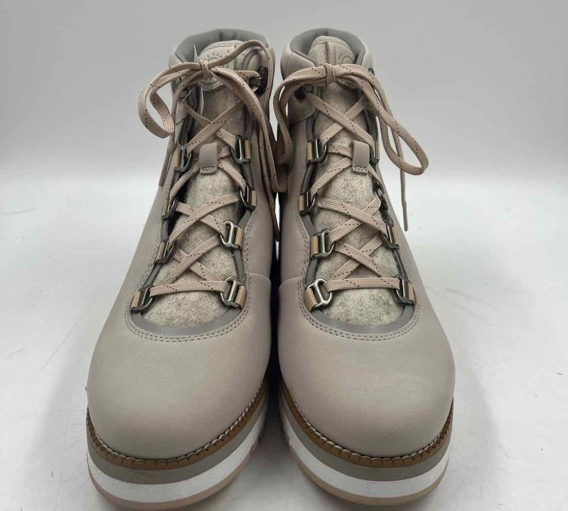 Cole Haan Women's Shoe Size 9 Gray Solid Boots