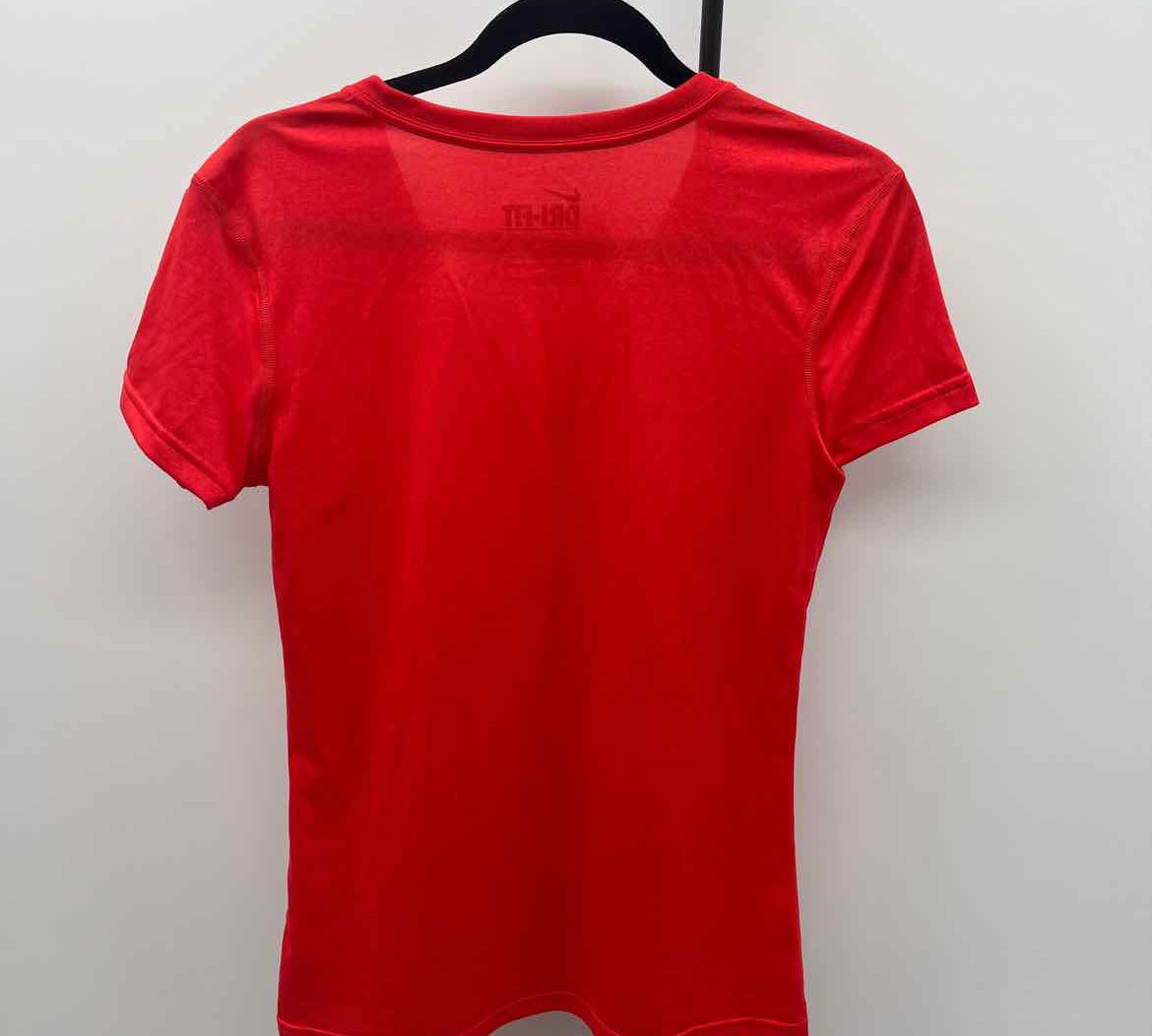 Nike Women's Size S Red Solid Short Sleeve Shirt