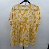 St. John's Bay Women's Size L Yellow Pineapple Short Sleeve Shirt