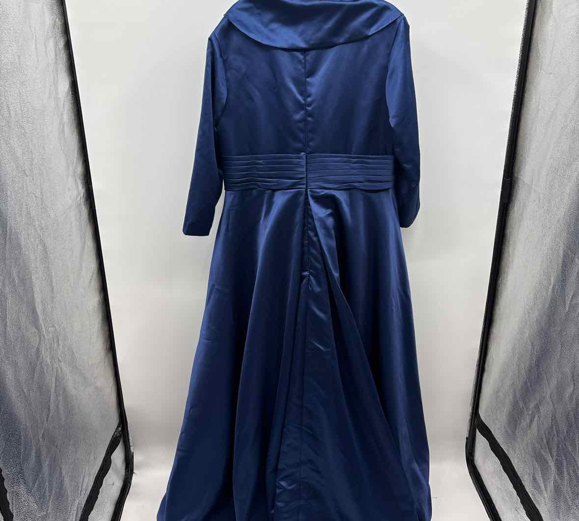 MISSACC Women's Size 18 Navy Solid Gown/Evening Wear