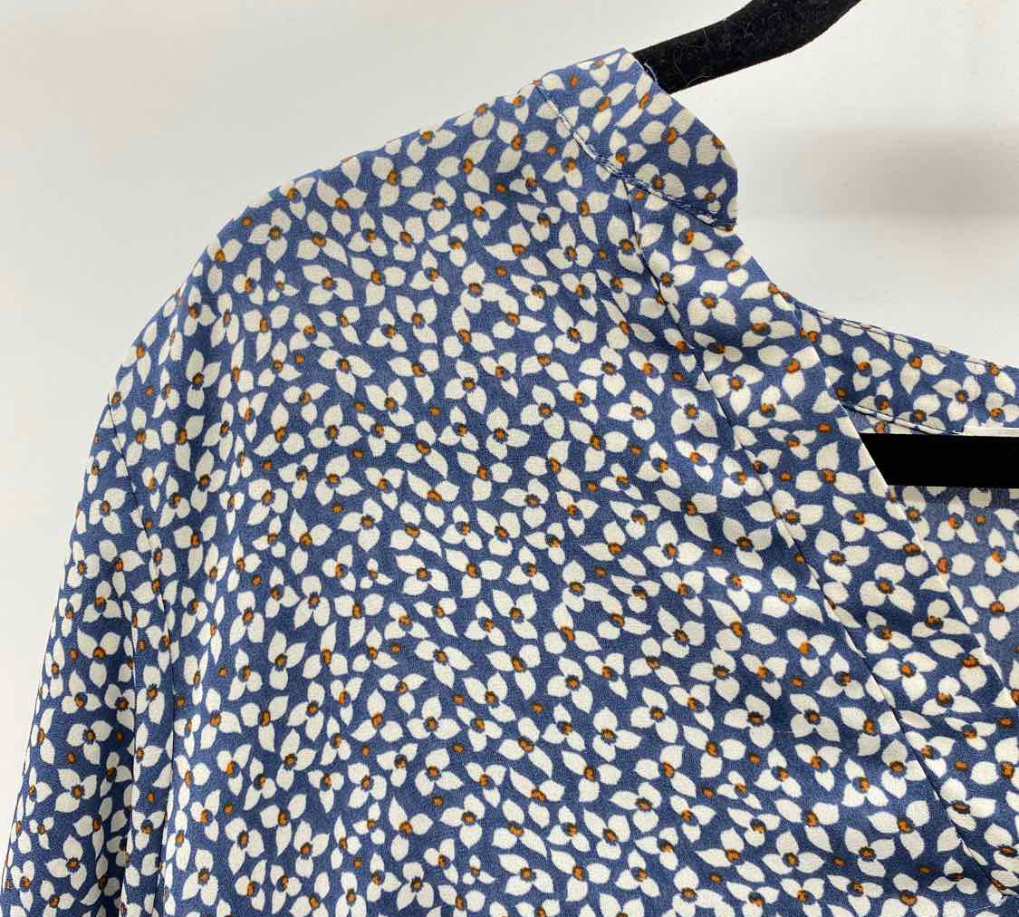 Lush Women's Size 2X Blue Floral Short Sleeve Shirt