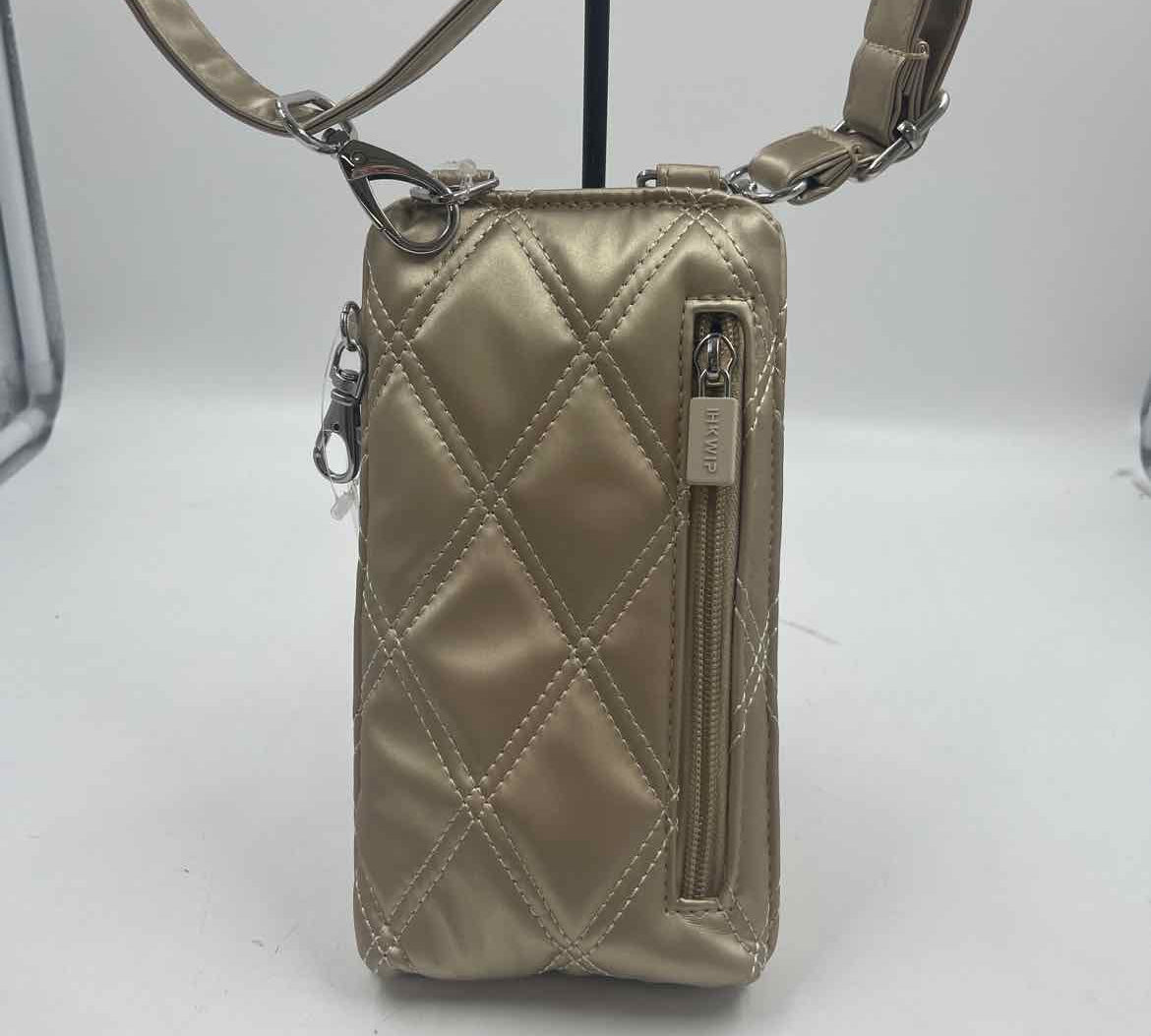IHKWIP Women's Gold Quilted Purse