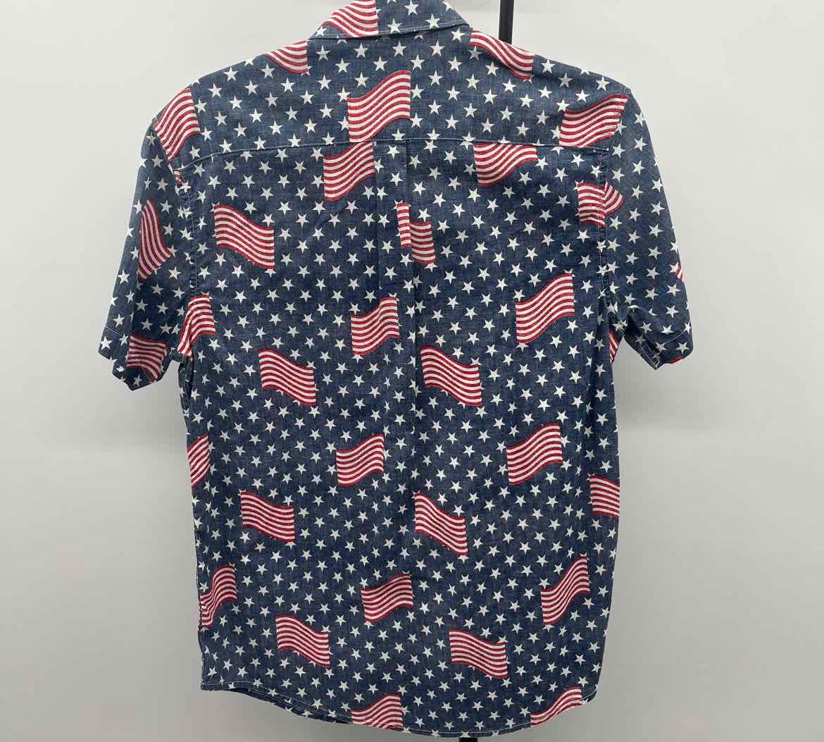 City Streets Men's Size M Navy flag Short Sleeve Shirt