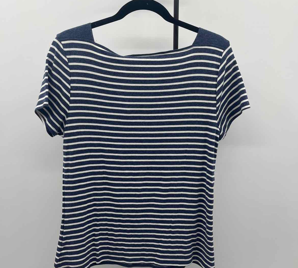 Jones & Co. Women's Size XL Blue Stripe Short Sleeve Shirt