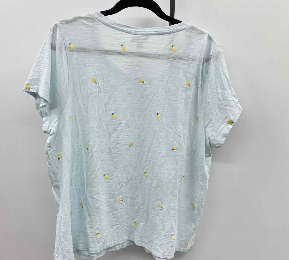 JJill Women's Size XL Light Blue Lemons Short Sleeve Shirt