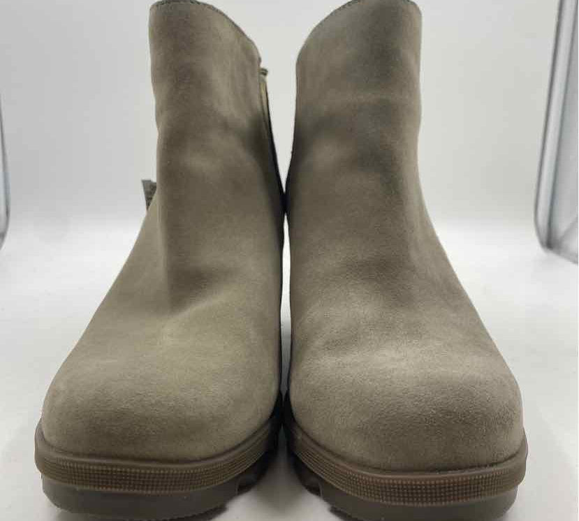 Sorel Women's Shoe Size 10 Green Solid Boots