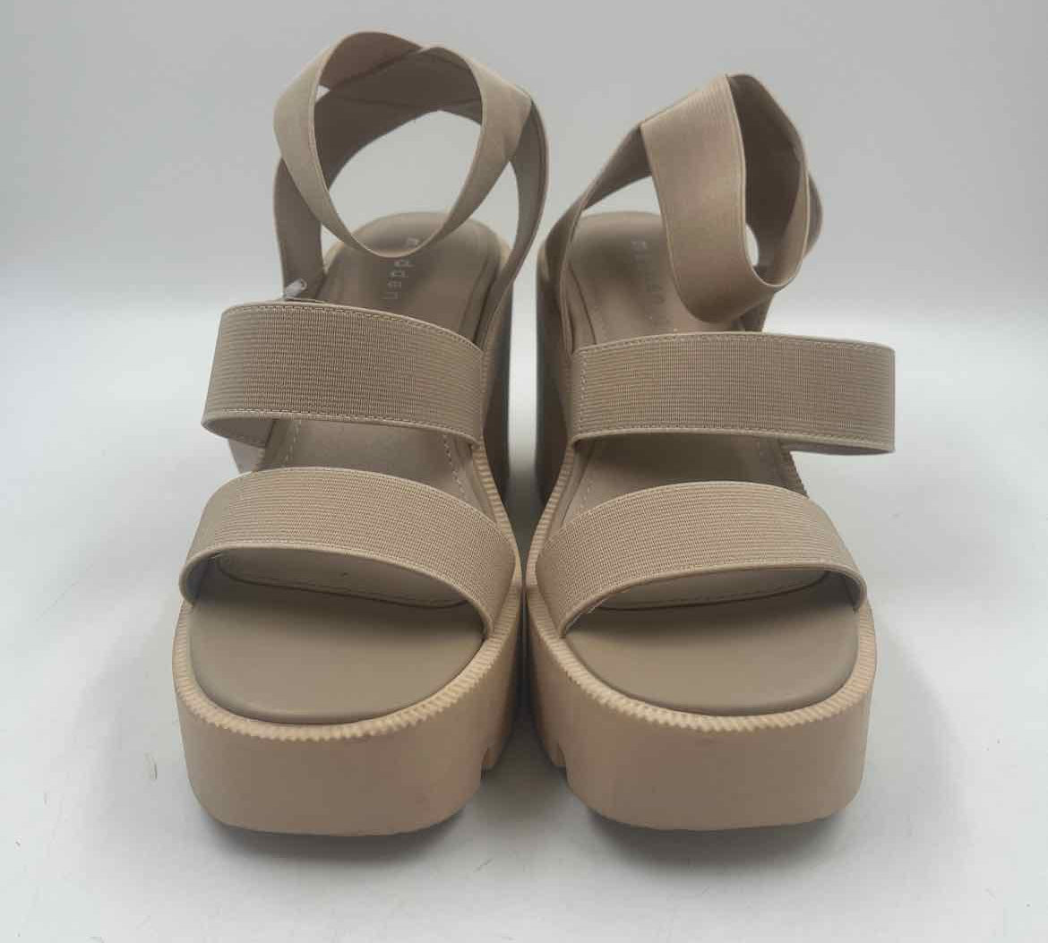 Madden Girl Women's Shoe Size 6 Beige Solid Sandals