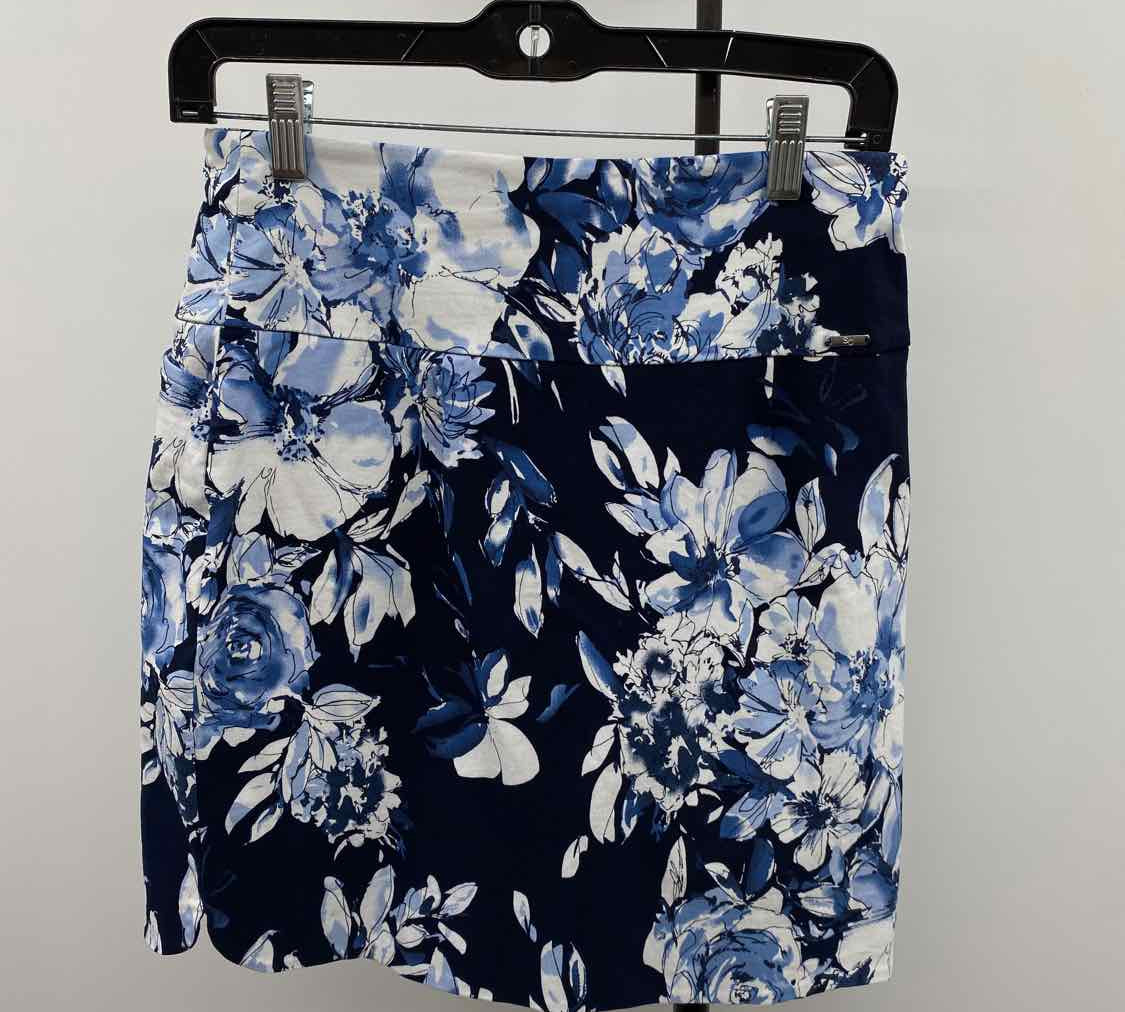 SC & Co Women's Size 6 Blue Floral Skirt