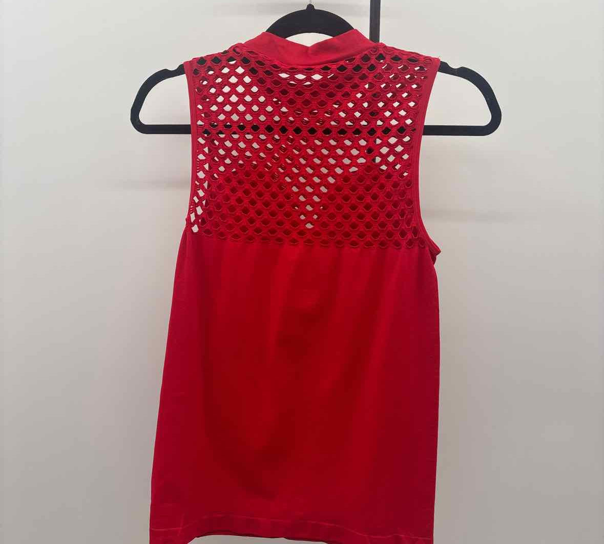 Venus Women's Size XL Red Laser Cut Sleeveless Shirt