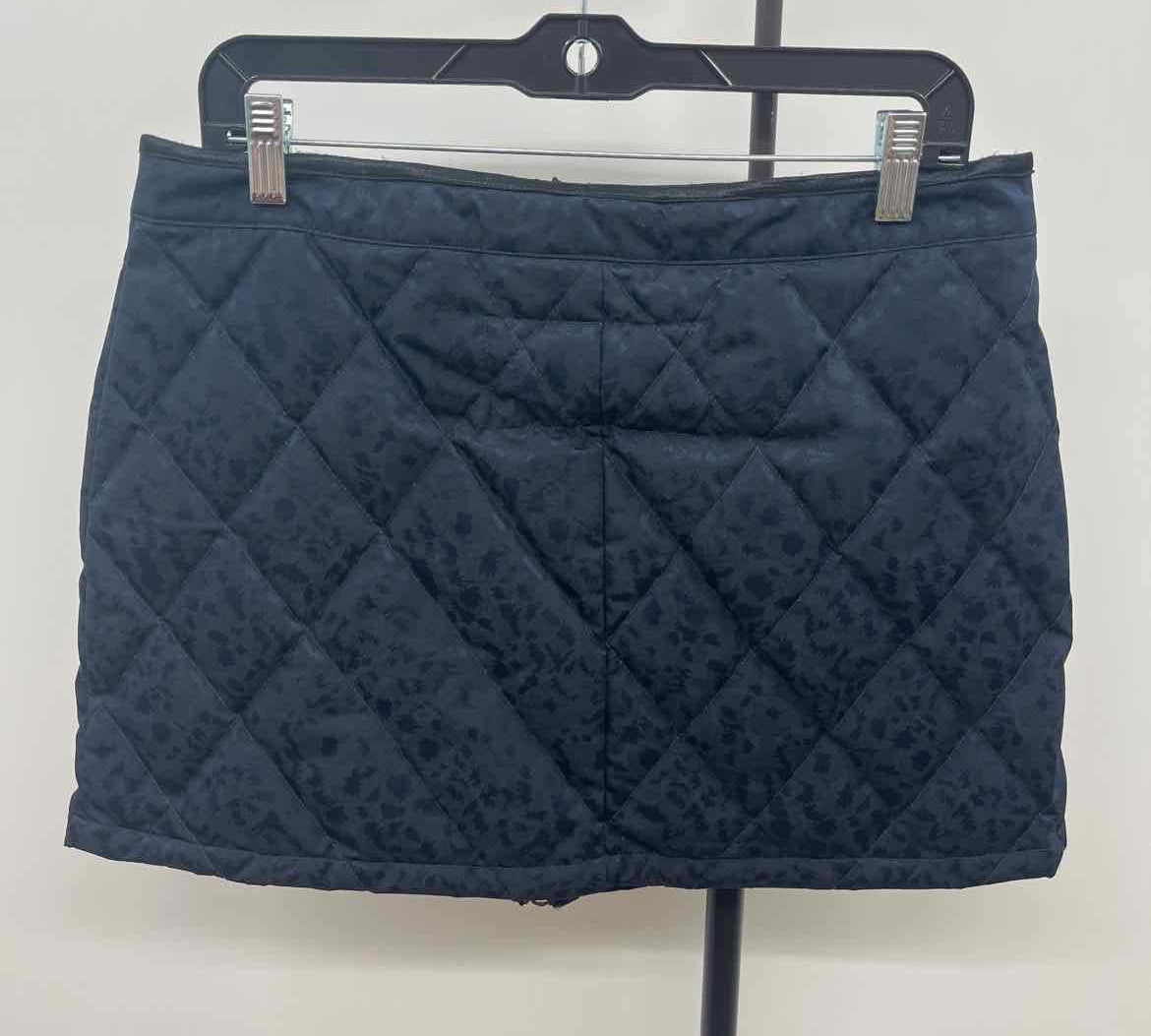 Skea Women's Size 8 Navy Quilted Skirt