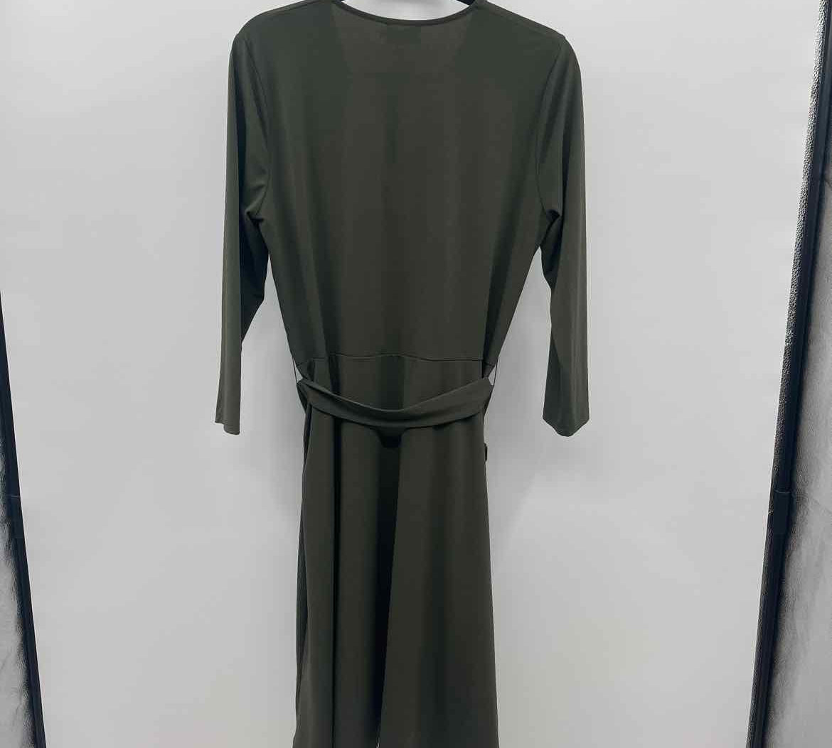 Leota Women's Size 16 Olive Solid Dress