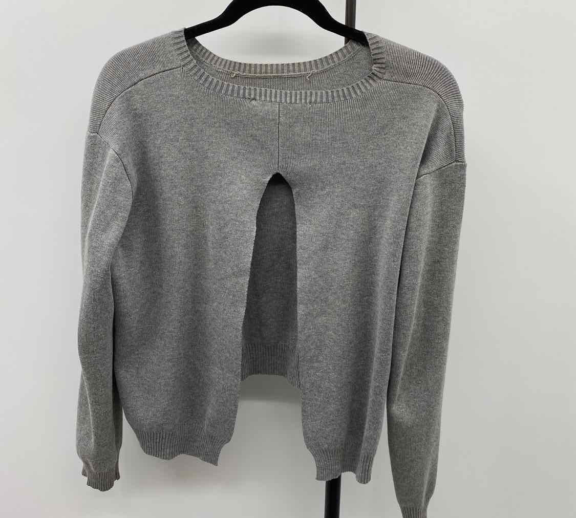 English Factory Women's Size M Gray Solid Sweater