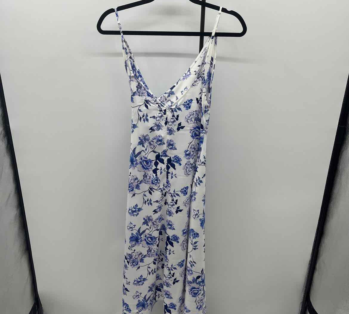 Urban Outfitters Junior's Size 6 Blue Floral Dress