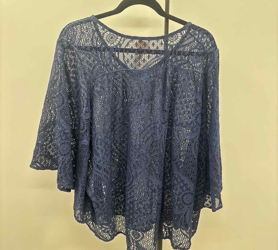 Chico's Women's Size S/M Navy Lace Poncho