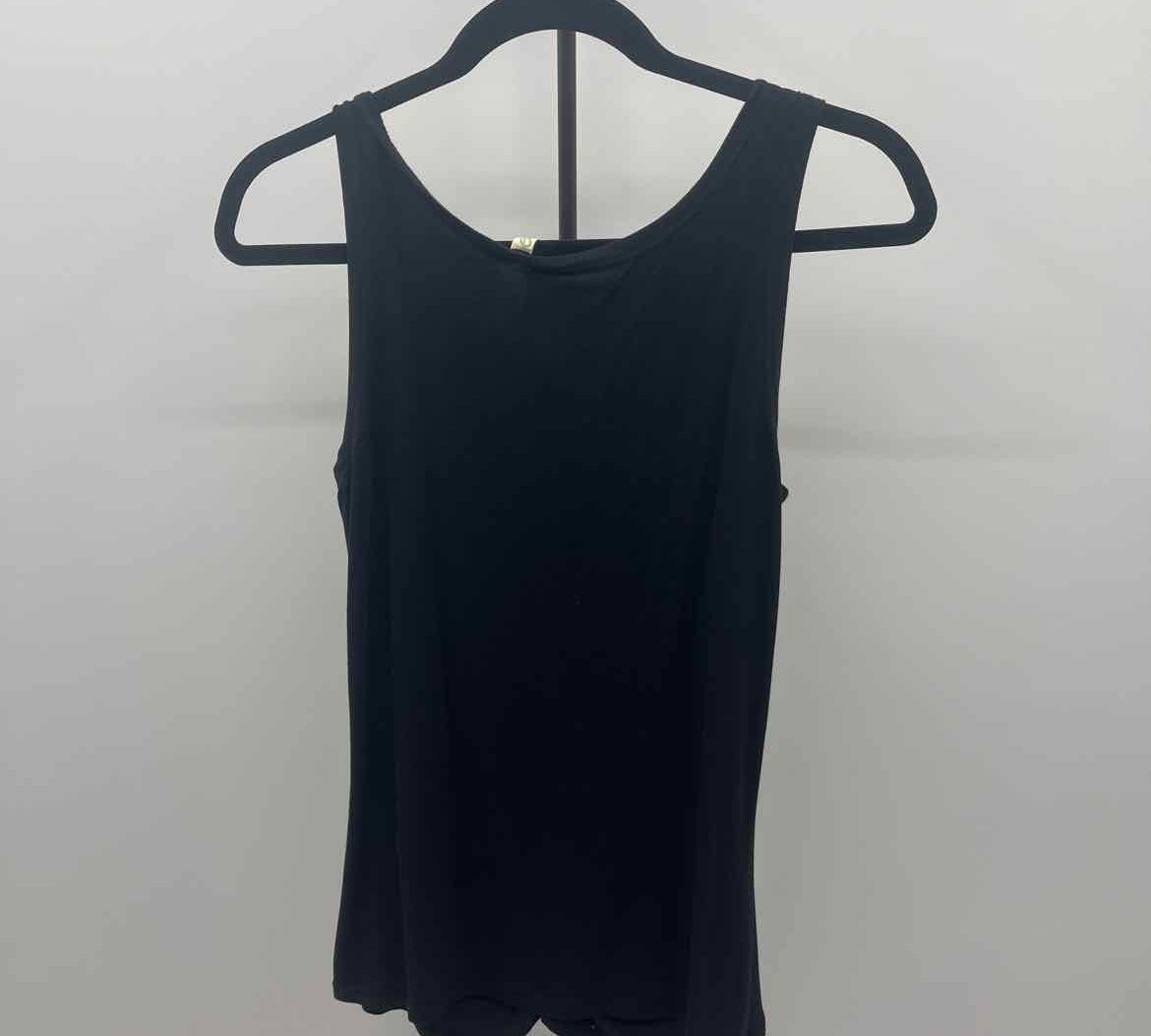 Adventura Clothing Women's Size S Black Solid Tank