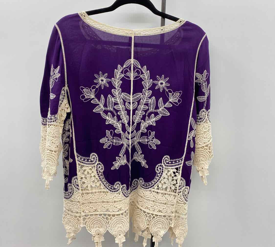 Catus Women's Size M Purple Crochet Long Sleeve Shirt