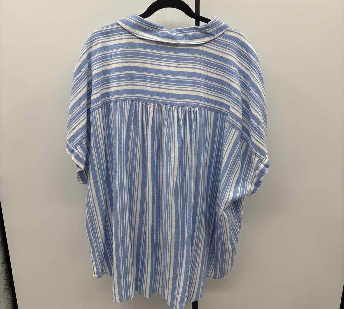 Lane Bryant Women's Size 4X Light Blue Stripe Short Sleeve Shirt