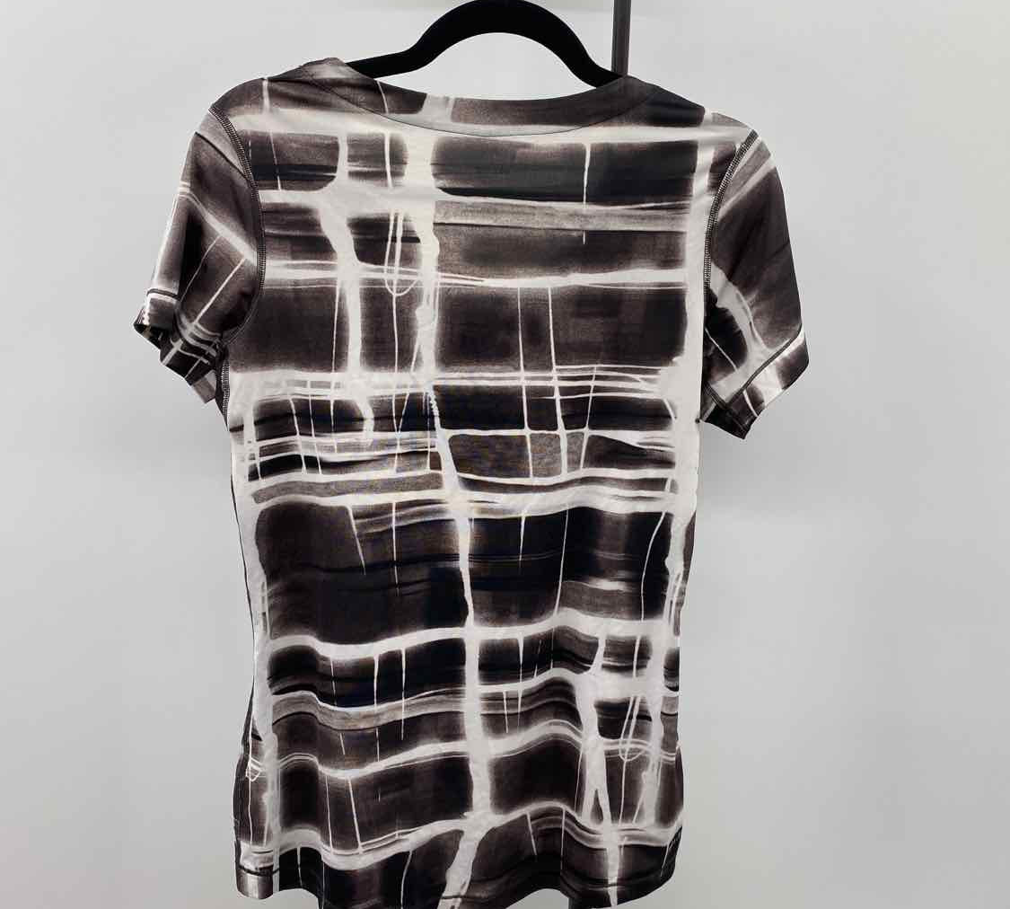 Nike Women's Size L Charcoal Abstract Short Sleeve Shirt