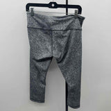 Lululemon Junior's Size 10 Charcoal Textured Capris