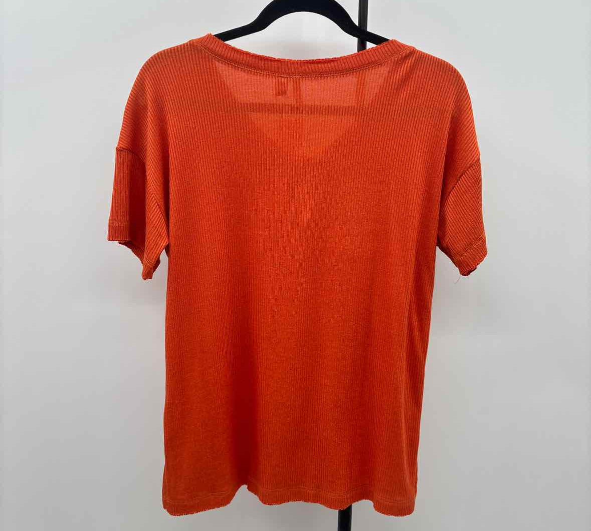 Cato Women's Size S Orange Ribbed Short Sleeve Shirt
