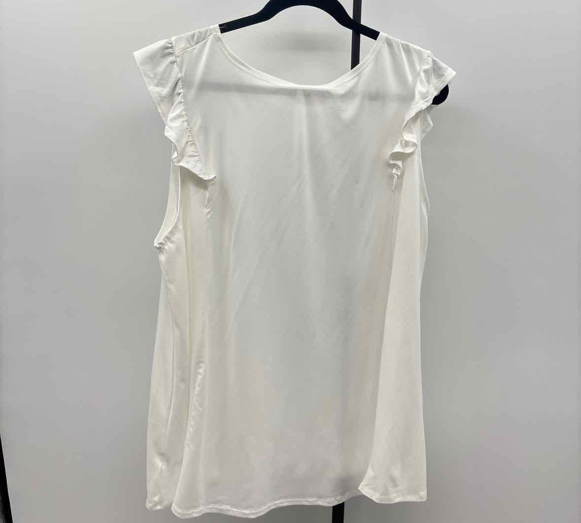 Ninexis Women's Size 3X White Solid Sleeveless Shirt