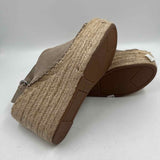 Marc Fisher Women's Shoe Size 8.5 Tan dotted Sandals
