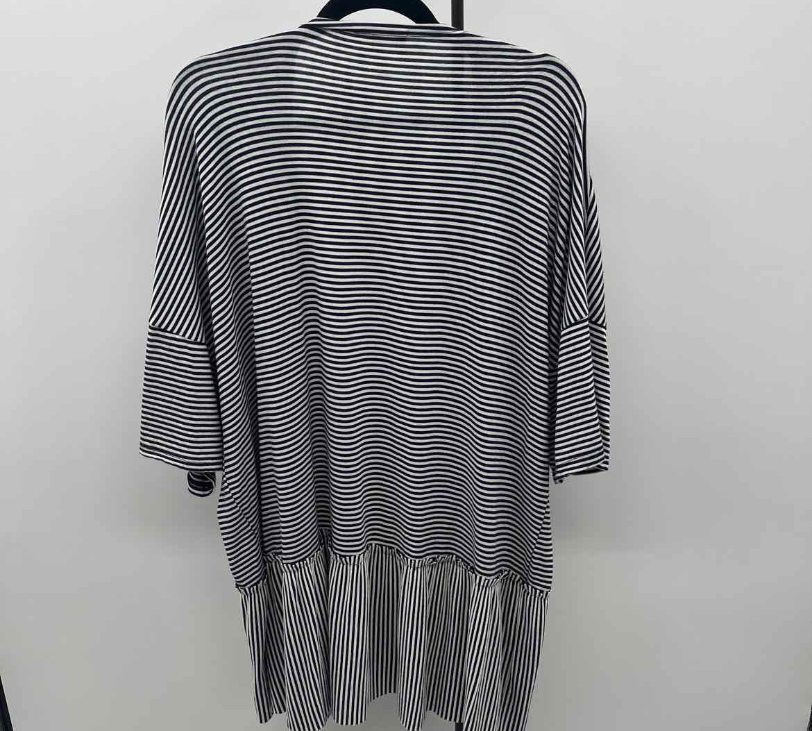 Tres Bien Women's Size S Navy Stripe Cardigan