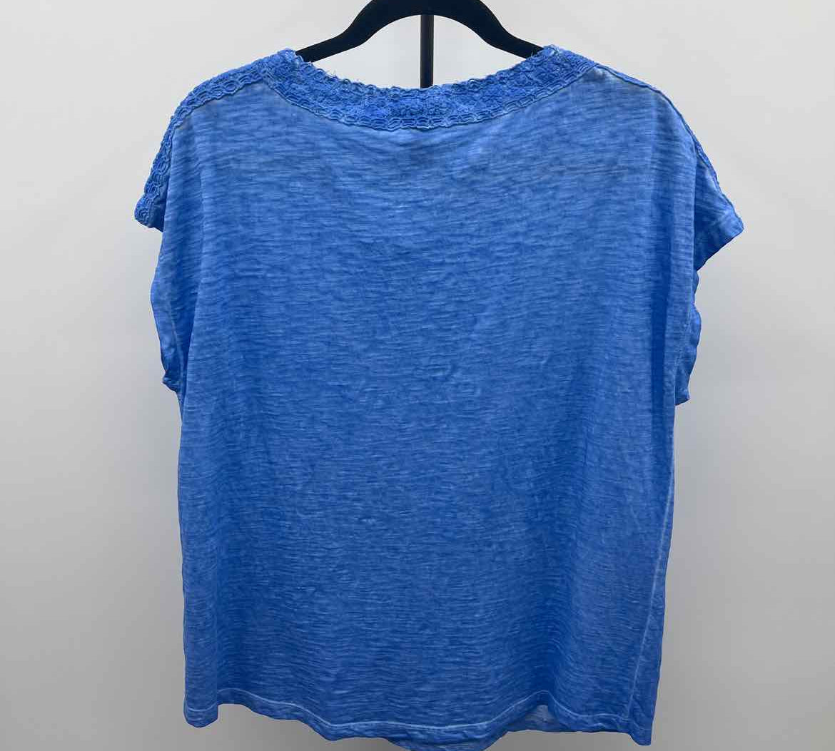 Chico's Women's Size L Blue Heathered Short Sleeve Shirt