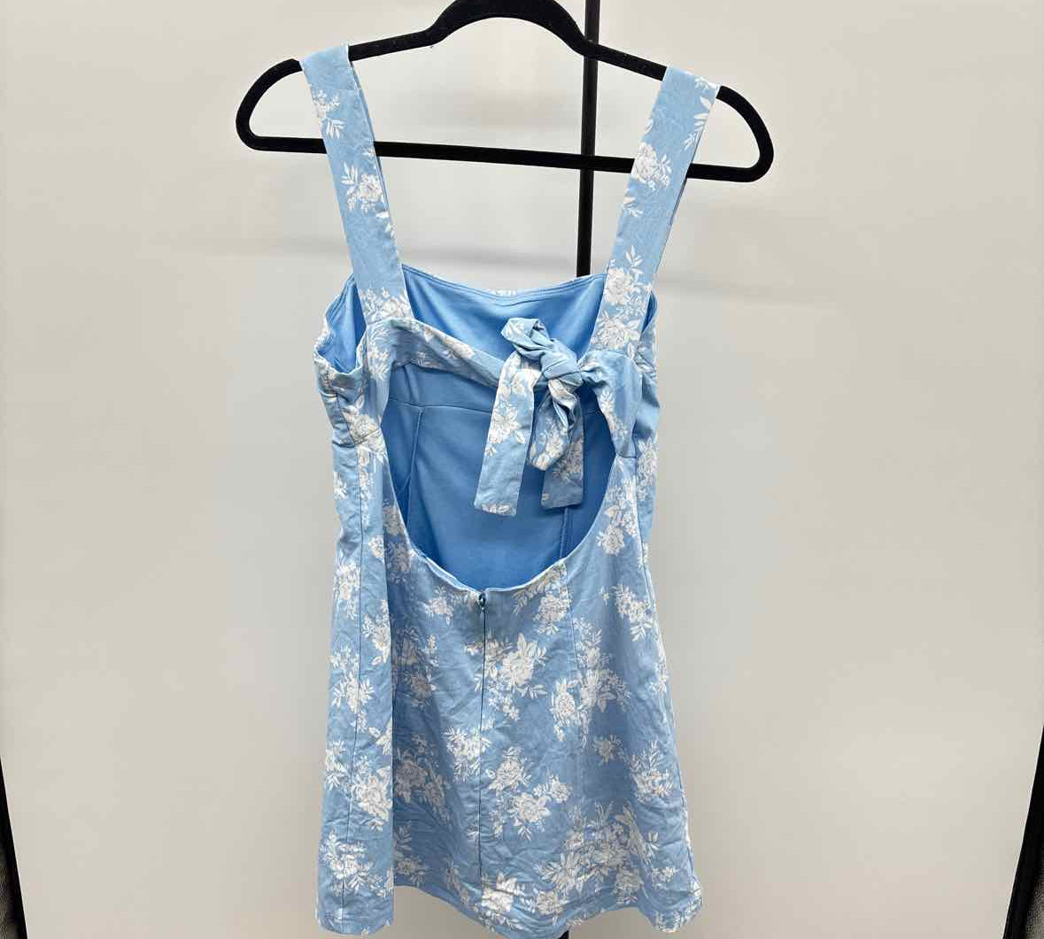 Altar'd State Junior's Size 6 Blue Floral Dress