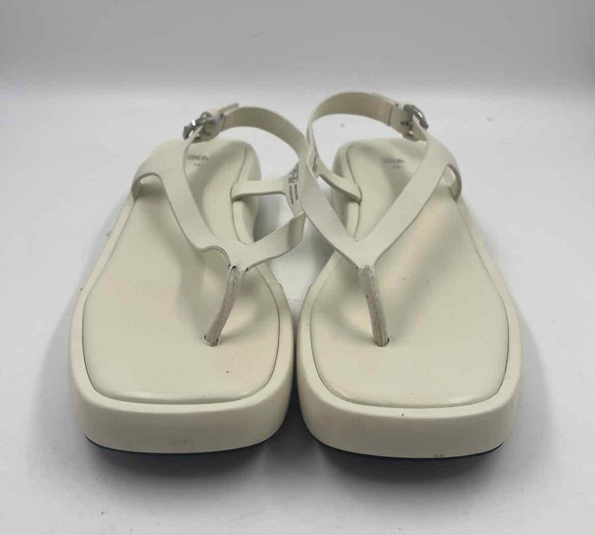 Zara Women's Shoe Size 8 Ivory Solid Sandals
